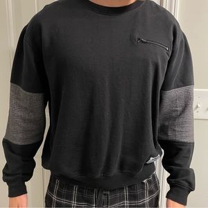 Men’s Urban Style Black Sweatshirt With Partial Gray Sleeves